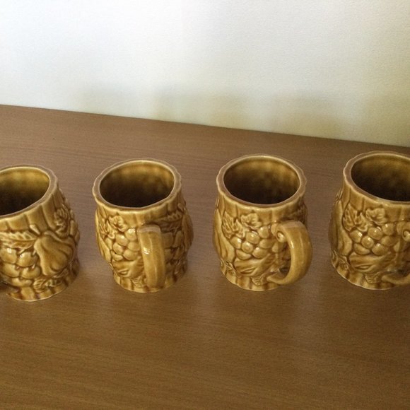 lot of 4 Vintage Japanese Coffee mugs marked Japan raised fruits design - Picture 4 of 6